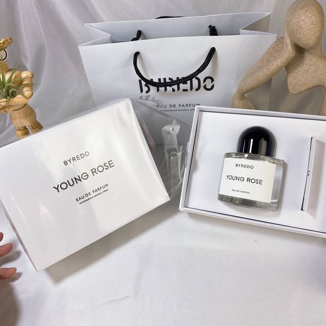 高端品质 百瑞德初生玫瑰淡香精 Ml 香水，Byredo Young Rose 前调:四川花椒,黄葵籽 中调：大马士革玫瑰，鸢尾草 基调:麝香,龙涎香