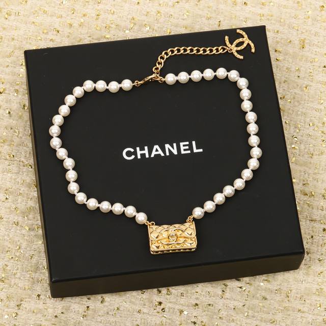210251 我们出品 Zp12870！量大咨询客Fu 香24C包包Choker 绝美爆款 早春度假系列！抢都抢不到，[机智][机智]史上最难买！不买真心对不起