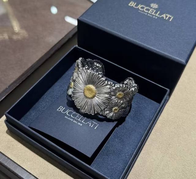 雏菊手镯 布契拉提 Buccellati 意大利高级珠宝品牌 复古宫廷风手镯 亚金材质 18K厚金分色电镀 高品质 布契拉提手镯 太阳花手镯