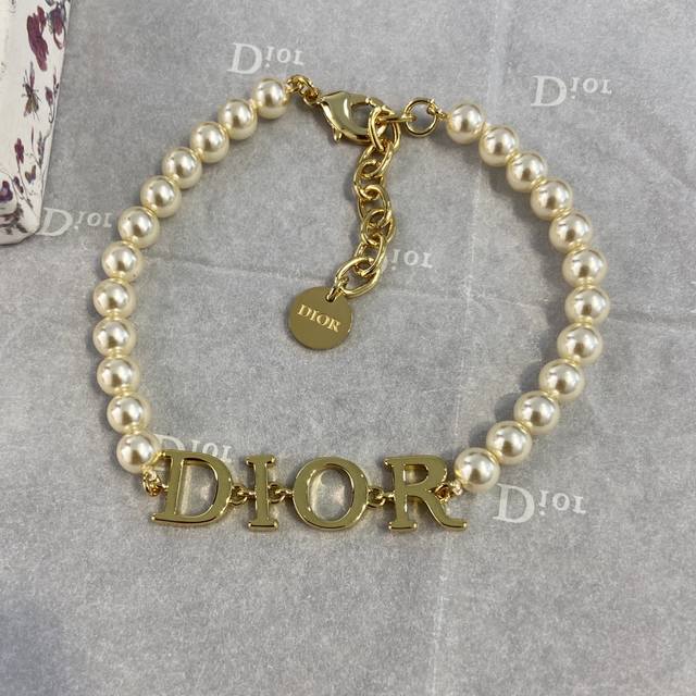 Ds0669 Dio 字母珍珠手链