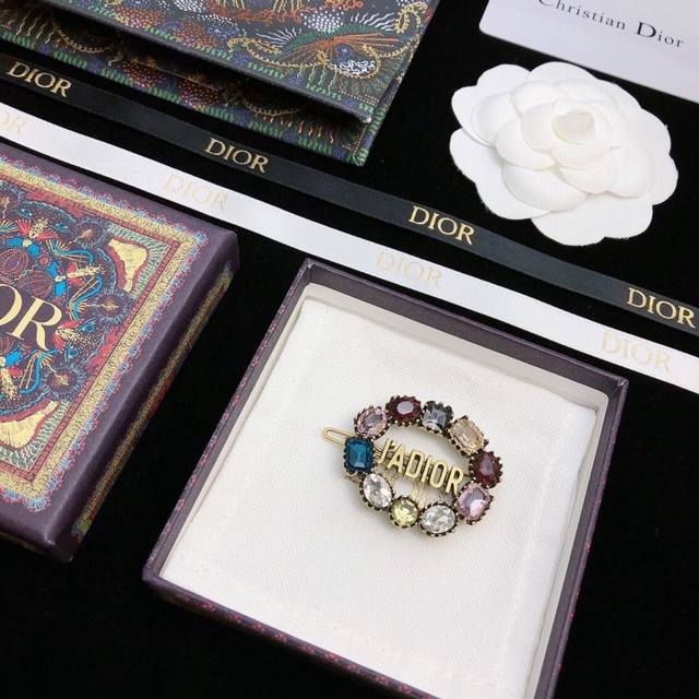 Dior 迪奥 字母Dior发夹 专柜新款上市 美得不要不要的 唯美 浪漫 人手必备款 火爆小红书 精选Z批一致材质 超 Nice