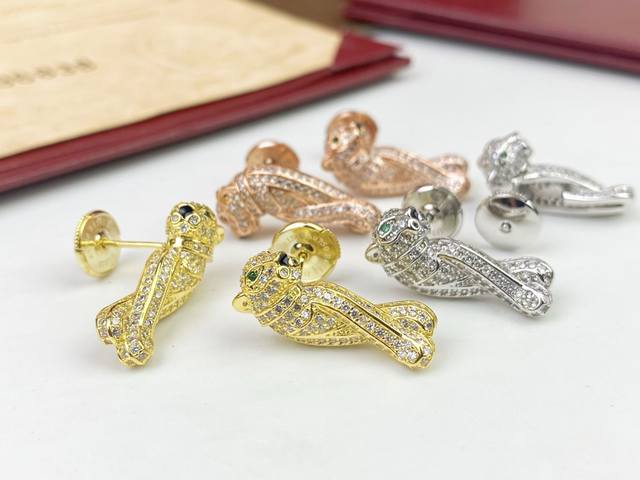 耳钉 飞碟耳堵 奢华豹头耳钉 Cartier 卡地亚 1:1豹子满钻 耳钉经典贵族范儿、奢华满钻抚媚豹子设计独家实拍 925银针防过敏 亚金电镀18K金工艺 微