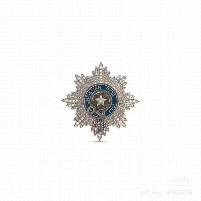 Dior 迪奥 中古 胸针 专柜一致上新 精选原版一致 黄铜材质 甜美气质高雅。
