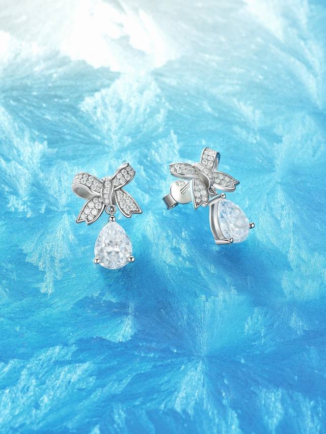 我们出品 量大咨询客Fu 彩宝系列-蝴蝶结耳钉 通体925纯银耐磨保色度行业最新配方优金电镀！太赞了 夜空中最亮的星！人无我有的细腻做工，对标高级珠宝工艺！太正