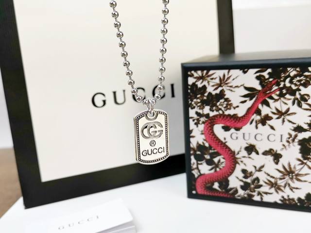 Gucci古驰 珠子方牌项链个性双G标志 刻于方牌吊坠中 爆款 #链长65Cm#潮人必入批