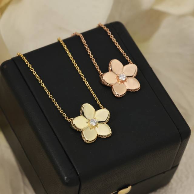 精工版本顶级品牌 格拉芙 项链高级珠宝定制仿真钻系列 尽显奢华 高端定制 奢侈 亚金材质镀铂金仿真钻 Graff项链！翩翩起舞的小精灵 质感超赞 上身超华丽优美
