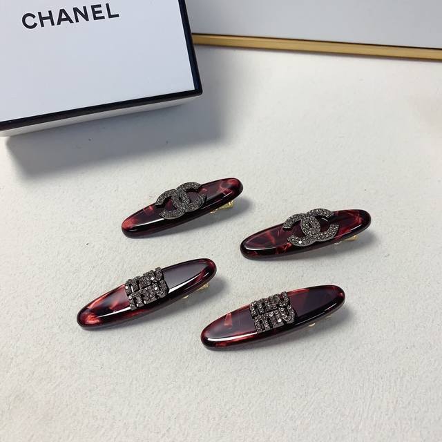 chanel小香 Miumiu缪缪 亚克力边夹刘海夹压夹日常精致小单品 气质百搭小仙女必入单品 宝藏款 闭眼入推荐款 一对