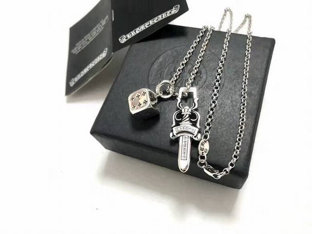 专柜品质 克罗心Chrome Hearts 克罗心骰子项链 可做情侣款 复古经典十字架吊坠 经典项链 原版工艺 精工品质 纯手工打造 ～正品开模潮流时尚必备 男