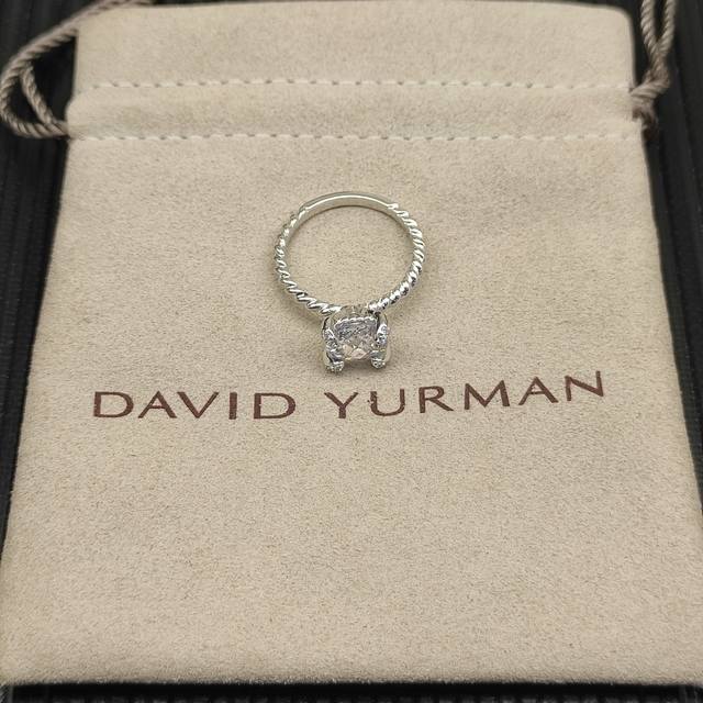 David Yurman 主石8Mm四爪白钻戒指 尺寸：美号，6-7-8-9，四个号