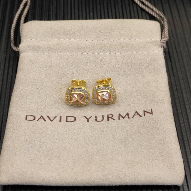 David Yurman 主石7Mm金色 四方钻耳钉香槟钻。
