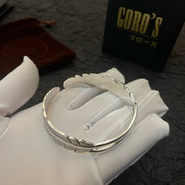 新品上架 Goro’S高桥吾郎羽毛开口手镯，顶级版本 认准独家拍摄 主攻高端市场 绝对区别普通版本！图片产品细节与Zp一致！原版制作工艺 精工品质 纯手工打造