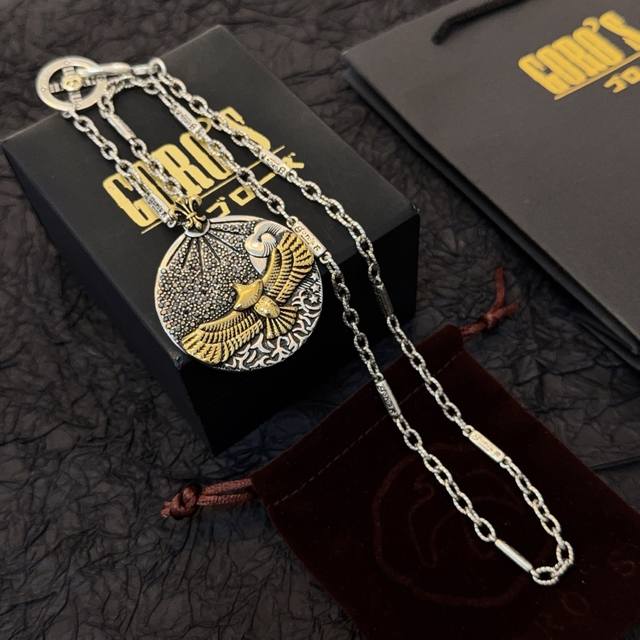 新品上架 Goro’S高桥吾郎金鹰圆饼项链，顶级版本，认准独家拍摄，主攻高端市场 ，快手 Ins 小红书热门款，绝对区别普通版本！图片产品细节与Zp一致！原版制