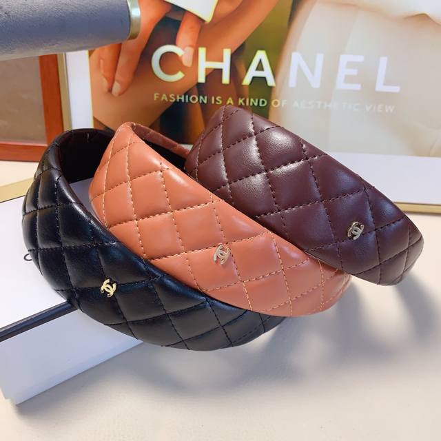 chanel小香 Chanel发箍 菱格羊皮皮革简约轻奢风发箍气质百搭小仙女必入单品名媛风十足～宝藏款 闭眼入推荐款 单个