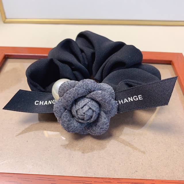 chanel小香 Chanel皮筋 蝴蝶结山茶花皮筋发圈大肠圈气质百搭小仙女必入单品 宝藏款 闭眼入推荐款 单个