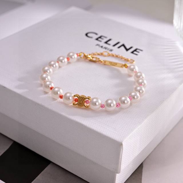 项链 手链 Celine 新款项链手链 preclous新品 简单时尚项链手链专柜一致黄铜材质电镀18K金 火爆款出货 设计独特 前卫 美女必备款！