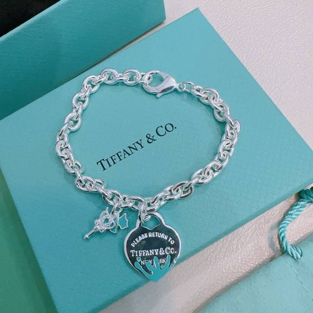 正品新款蒂芙尼手链 Tiffny&Co. 专柜精工版本银风格手链 明星同款 原版复刻 纯手工打造 正品开模潮流时尚必备 男女均可佩戴 情侣款同款 摇滚朋克银风格