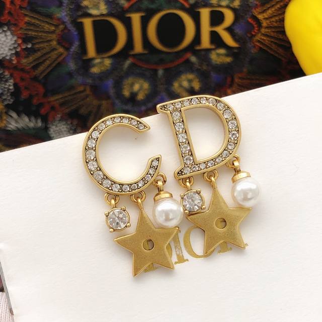 编号Ded0228 Dio*最新款Cd镶钻吊星星 一致Zp黄铜材质