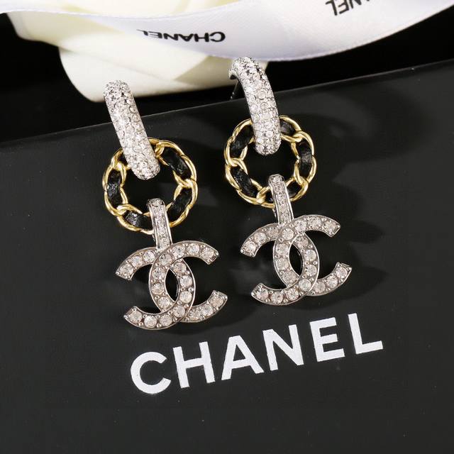 小香 Chanel 新款耳环 专柜同步上新 双C耳钉 精工打造原版一致黄铜材质