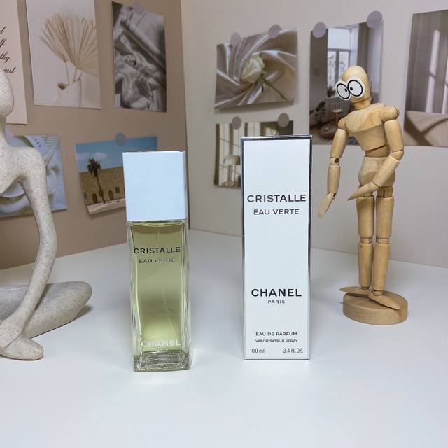 高端品质 香奈儿水晶恋绿意淡香精 Ml Chanel Cristalle Eau Verte Eau De Parfum, 品牌：香奈儿 属性：女香 香调：绿叶