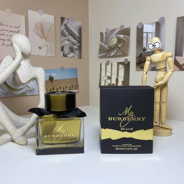 下单备注: 黑My 巴宝莉我的博柏利黑色版浓香水Edp Burberry My 90Ml Burberry Black 品牌:博柏利 香调:东方花香调 前调:茉