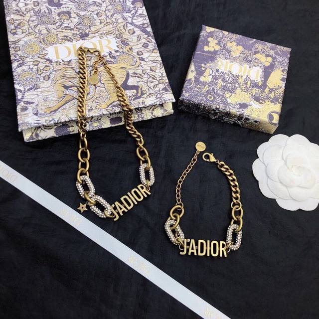 项链 手链 Dior 迪奥 年早春新品Cd 项链 手链 精选原版一致黄铜材质 精工打造 酷毙了项 、手链