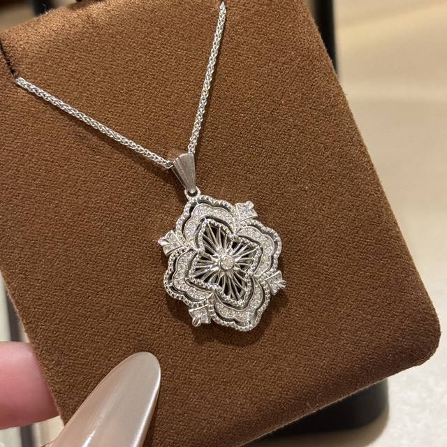 A5738 布契拉提 新款 复古歌剧院布契风中古风 四叶草 大号项链 白金拼黄金色镂空设计 高级意大利宫庭风 高端925纯银 18K金镶嵌7A高碳钻 复古美 精