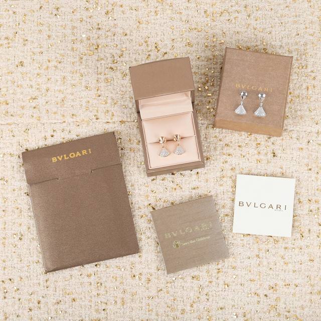 203002 我们出品 Zp76700，终于完美出货了认准Zp仅有，只有这个色可定制真金版，价格P咨询客服 Bvlg Ri Diva伞耳钉 一对Zp足足有16组