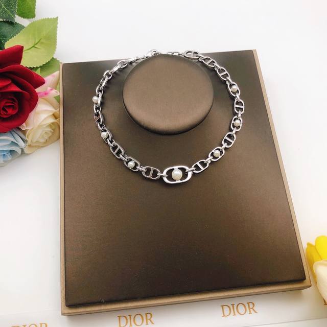 编号Dxl0154 Dio*最新款银色猪鼻子项链 一致Z批黄铜材质