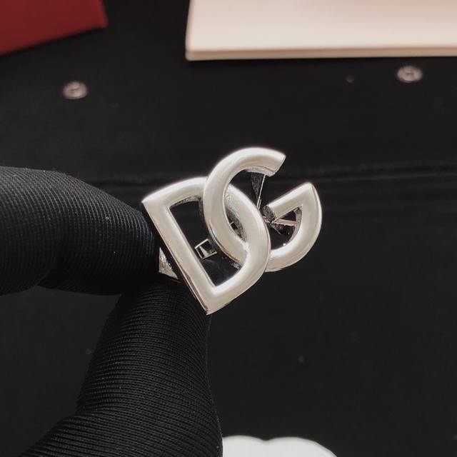 编号Dgjz0005 Dg*最新款光面戒指 一致Z批黄铜材质