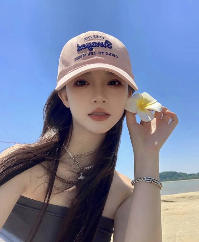 编号Bsl0002 巴黎世家*最新款手链 一致Z批黄铜材质 -佩戴图 -新款 巴黎世家Balenciaga手链