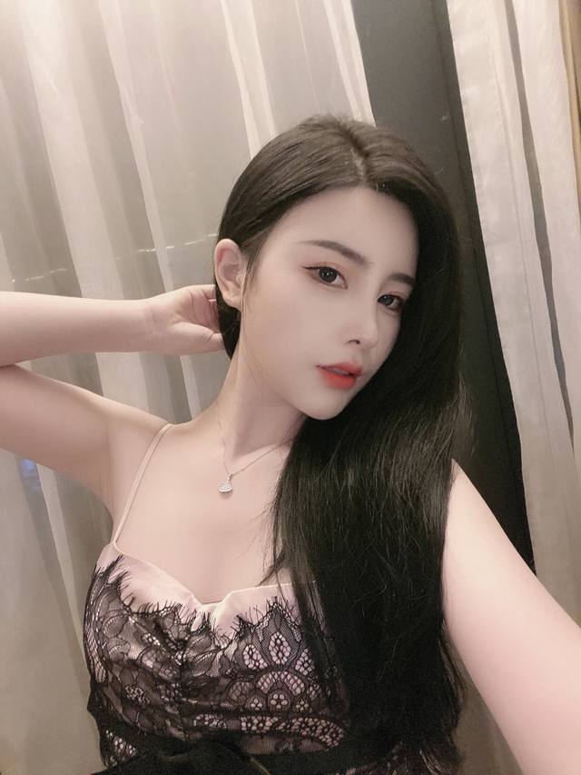 我们出品 小裙子项链 Zp40 300+ 认准唯一一家真正购入珠宝类Z批开发的，可订做18K真金真钻版，只做对版真金货，价询客Fu Bvlg Ri Diva小扇