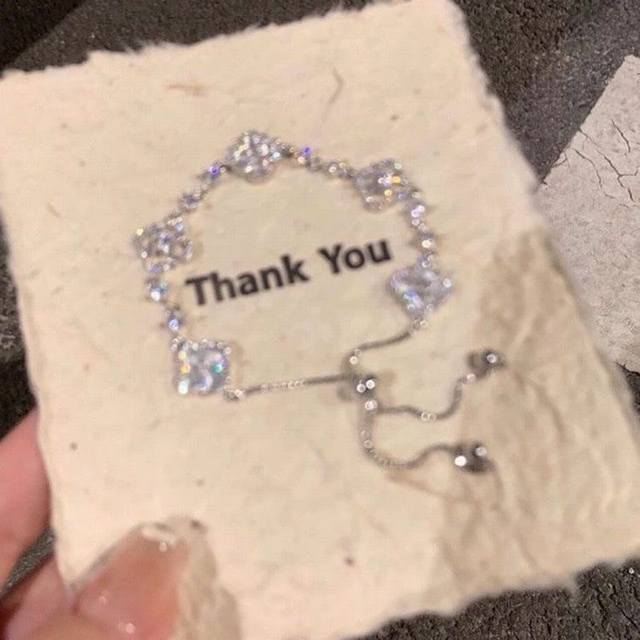 冷淡四叶草锆石手链气质精致轻奢设计感高显白颜值闺蜜手镯手饰