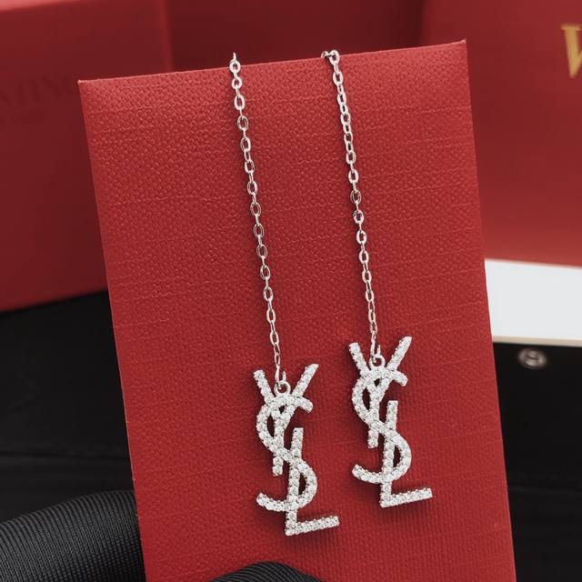 编辑Yed0072 Yvessaintlauren*最新款流苏耳钉 一致Zp黄铜材质