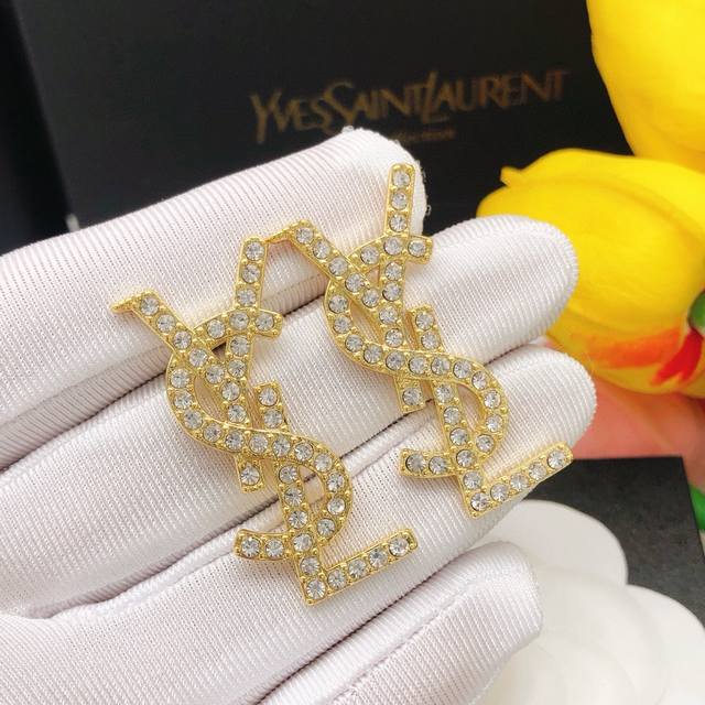 编号Yed0011 圣罗兰耳钉镶钻金色