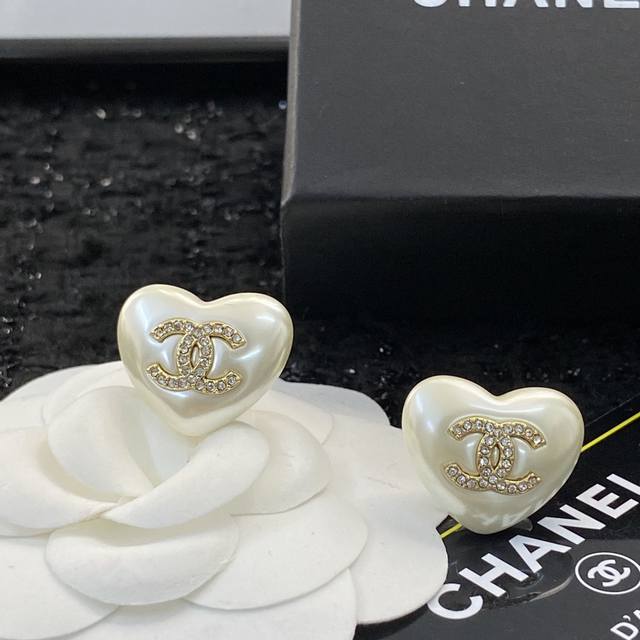 编码E1410 耳钉热销款火爆上新 同步专柜独家高端品质实拍图代购级别做工精致细腻重工版本超级仙女唯美的一款做工超级细心无漏洞媲美Zp买到就是赚到啦