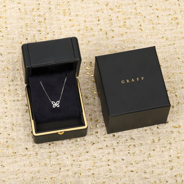 206934 我们出品 幻影蝴蝶Mini项链，可订做18K真金真钻版，只做对版真金货，价询客Fu，Pk市面各种金货 优雅的蝴蝶幻影迷你钻石吊坠描绘蝴蝶的优美轮廓