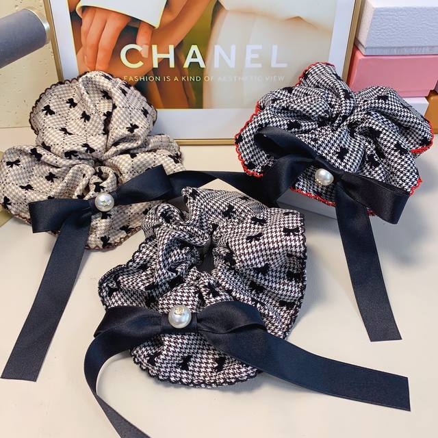 Chanel小香 Chanel皮筋 植绒蝴蝶结珍珠皮筋发圈日常精致小单品 气质百搭小仙女必入单品 宝藏款 闭眼入推荐款 单个 配发箍盒