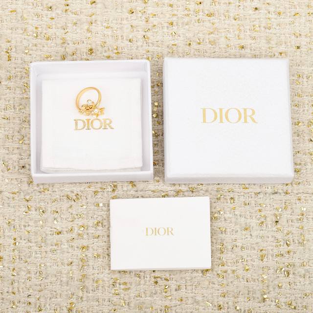 250549 我们出品 预售15号左右出货，Zp4420，量大咨询客服 Dor珍珠星星四叶草爱心Cd戒指 25春夏最新系列我真的沦陷在这个季度里了～太太太美了爱