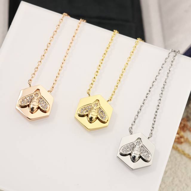 蜜蜂项链 Chaumet 尚美巴黎克拉蜜蜂项链亚金材质 蜜蜂形设计 精美至极 原版尾牌