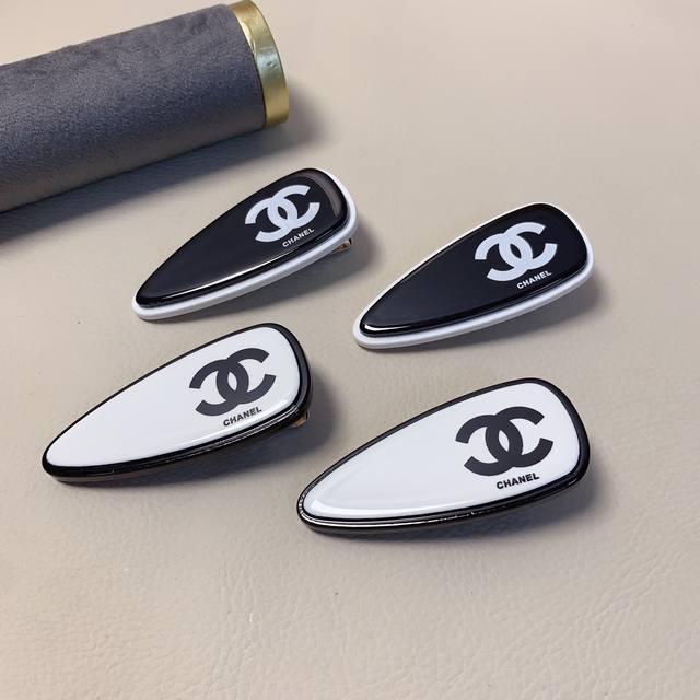 Chanel小香 Chanel发夹 醋酸水滴压夹边夹日常精致小单品 气质百搭小仙女必入单品 宝藏款 闭眼入推荐款 一对