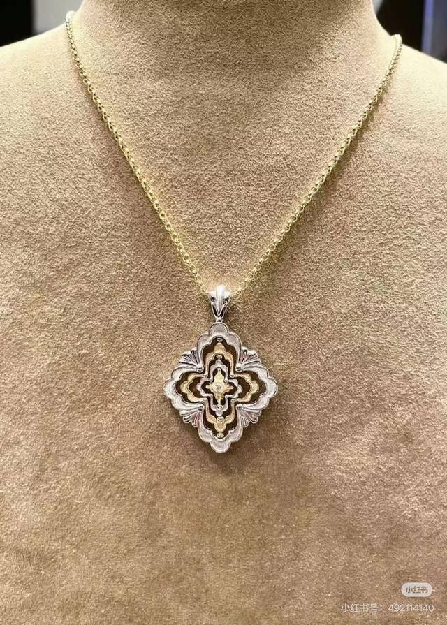 V金材质布契拉提大号时来运转项链