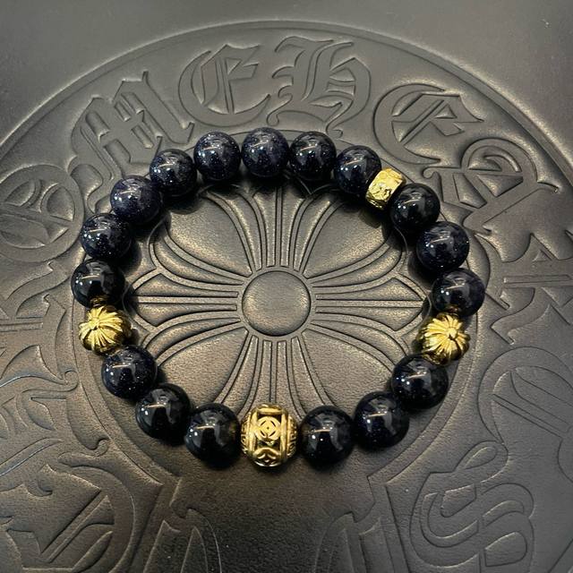 新款 专柜品质 Chrome Hearts克罗心 经典复古多元素手链手串，凹凸造型不同的花纹设计风格呈现出与众不同 ，十字架童军花是克罗心的标志 ，所以更经久不