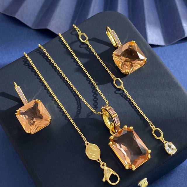 项链Sh93 耳环Sh93 施华洛世奇欧美时尚奢华方糖大方钻镶钻耳环椭圆环吊长方形大单钻吊坠长款项链毛衣链 黄铜材料 金色 项链约长69Cm+3Cm+3.5Cm