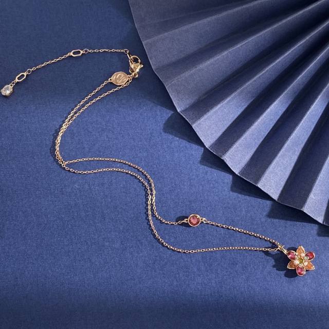 项链Sh93 施华洛世奇时尚轻奢镶钻彩锆小米珍珠立体花朵吊坠项链黄铜材料 玫瑰金色 项链重约4.8G；项链约长43Cm+3Cm+3.5Cm+0.7Cm尾牌；花朵