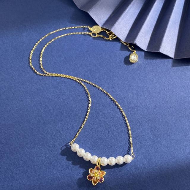 项链Sh93 施华洛世奇时尚Ins气质轻奢流光溢彩立体彩钻花朵吊坠珍珠项链 黄铜材料 金色 项链重约7G；项链约长43Cm+2Cm+Cm+1Cm尾坠