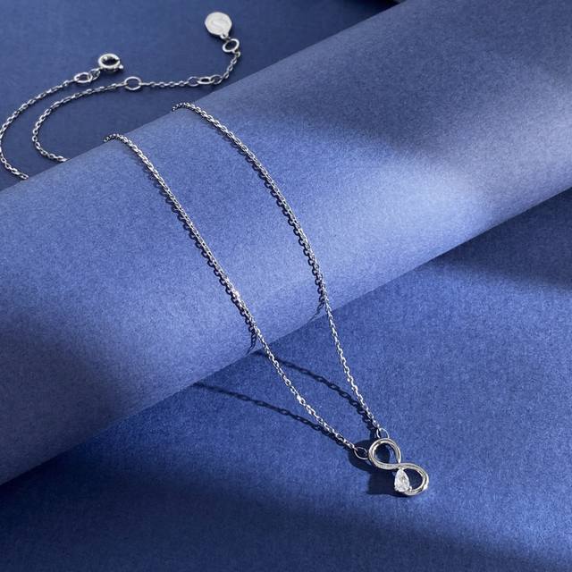 Sh93 施华洛世奇韩版Ins简约时尚镶锆石水滴钻8字形数字吊坠项链 黄铜材料 银色 重约2.5G；项链约长41.5Cm+2Cm+1.5Cm+1Cm尾牌