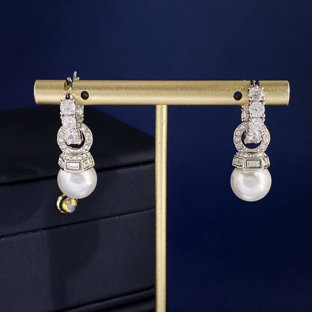 耳环Sh93 施华洛世奇时尚气质高级感满钻圆环吊锆石珍珠耳环 黄铜材料 银色 耳环重约7.6G；耳环总长约2.8Cm