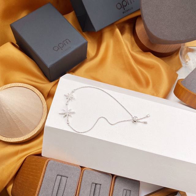 A批M Monaco双流星手链女气质饰品六芒星。