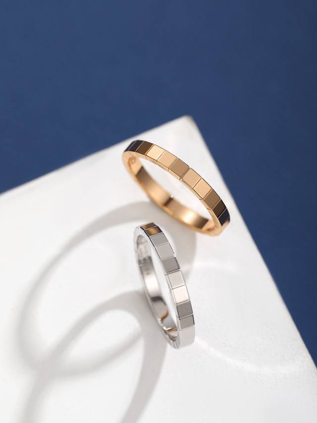 被朱一龙种草了Ice Cube 批Ure 神戒 尺寸5678美号 我们“猪老师”亲自佩戴的Ice Cube系列戒指 不得不说戒指真的很早就种草了！而且这一款一直