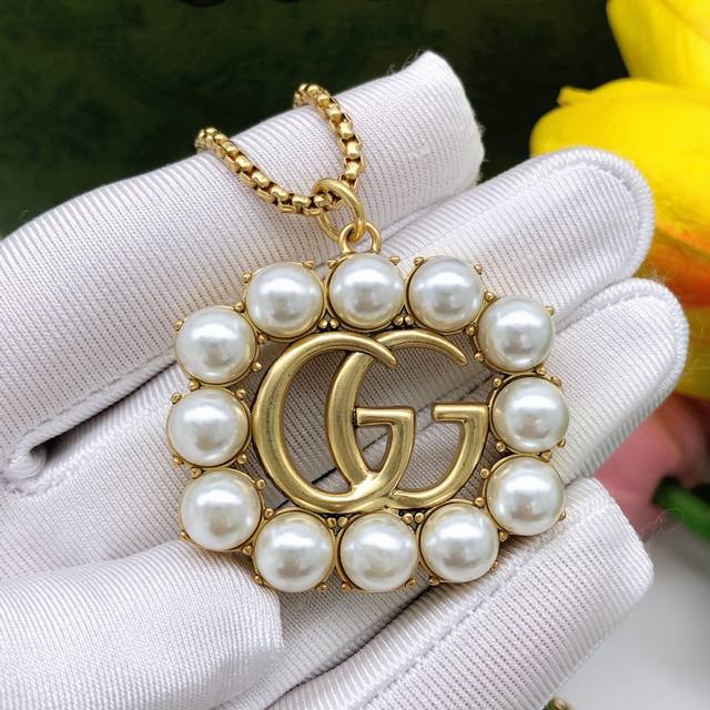 编号Gxl0033 新款古驰方形吊坠珍珠项链